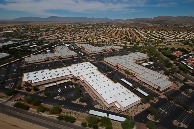 Commercial roofing Contractor 768x512